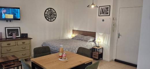 Gîte pour 2 personnes, avec terrasse et jardin, animaux acceptés à Hasparren