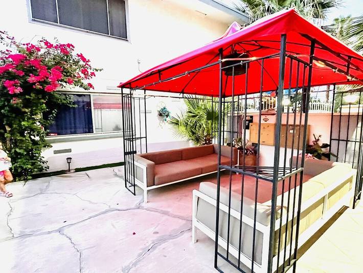 Vacation rental for 8 people, with pool and terrace in Nevada