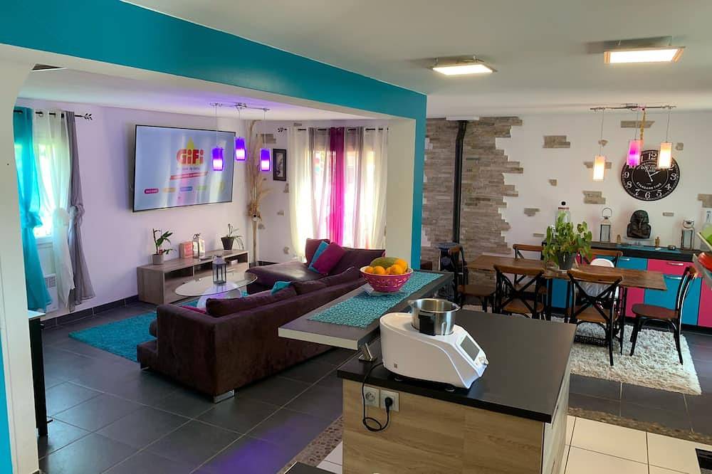 Luxury rooms with swimming pool in Moëlan-sur-Mer, Quimper region