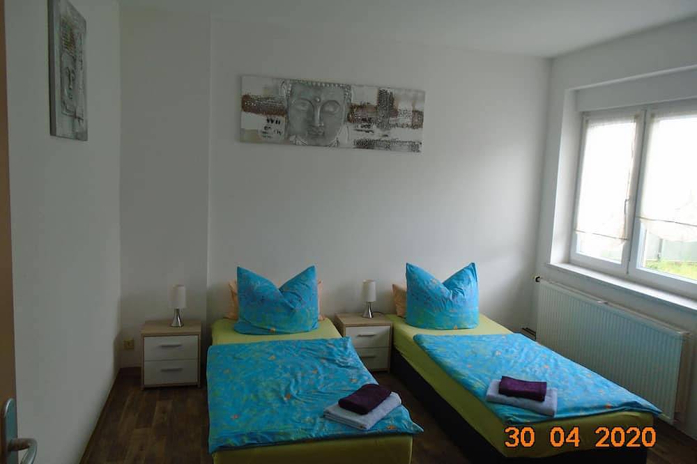 Ganze Wohnung, Große Ferienwohnung mit stufenfreien Zugang. Nahe Erholungsgebiet Kiebitz-See. in Falkenberg/Elster, Naturpark niederlausitzer heidelandschaft (Brandenburg)