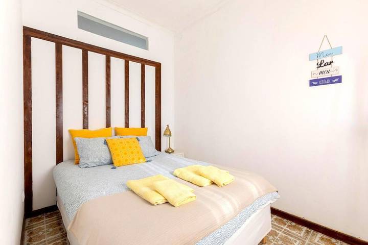 Gîte pour 4 personnes, avec vue, animaux acceptés dans Angeiras