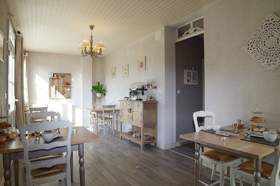 Les 4 Saisons, Courseulles - Plages du Débarquement - Chambre Le Printemps in Graye-sur-Mer, Côte de Nacre