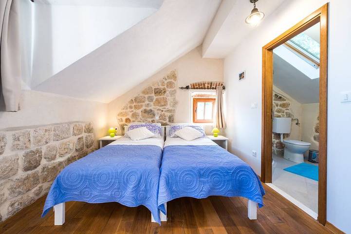 Villa pour 8 personnes, avec terrasse et jardin à Mlini - 4