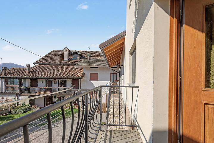 Entire apartment, Apartment 'Dolomiti Relax' with Wi-Fi in Cesiomaggiore, Cimonega Group