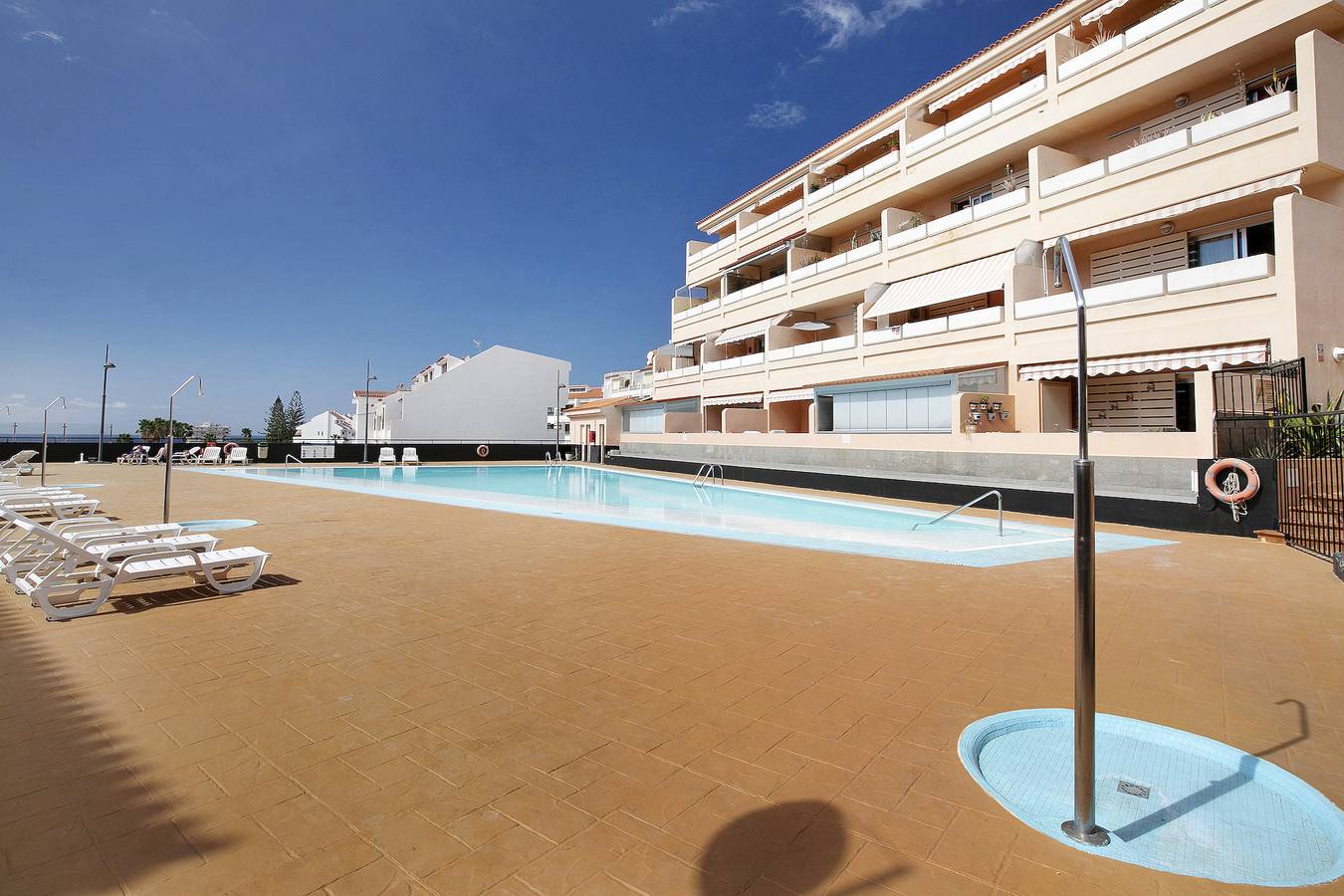 Entire apartment, Vacation Home 'Ático Los Seres' with Sea View, Private Terrace and Wi-Fi in Los Cristianos, Arona