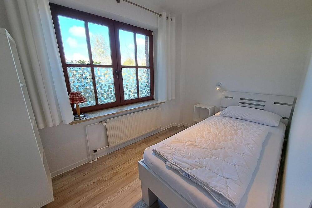 Ganze Wohnung, Ferienwohnung Ilka in Warwerort Büsum mit Garten in Warwerort, Dithmarschen