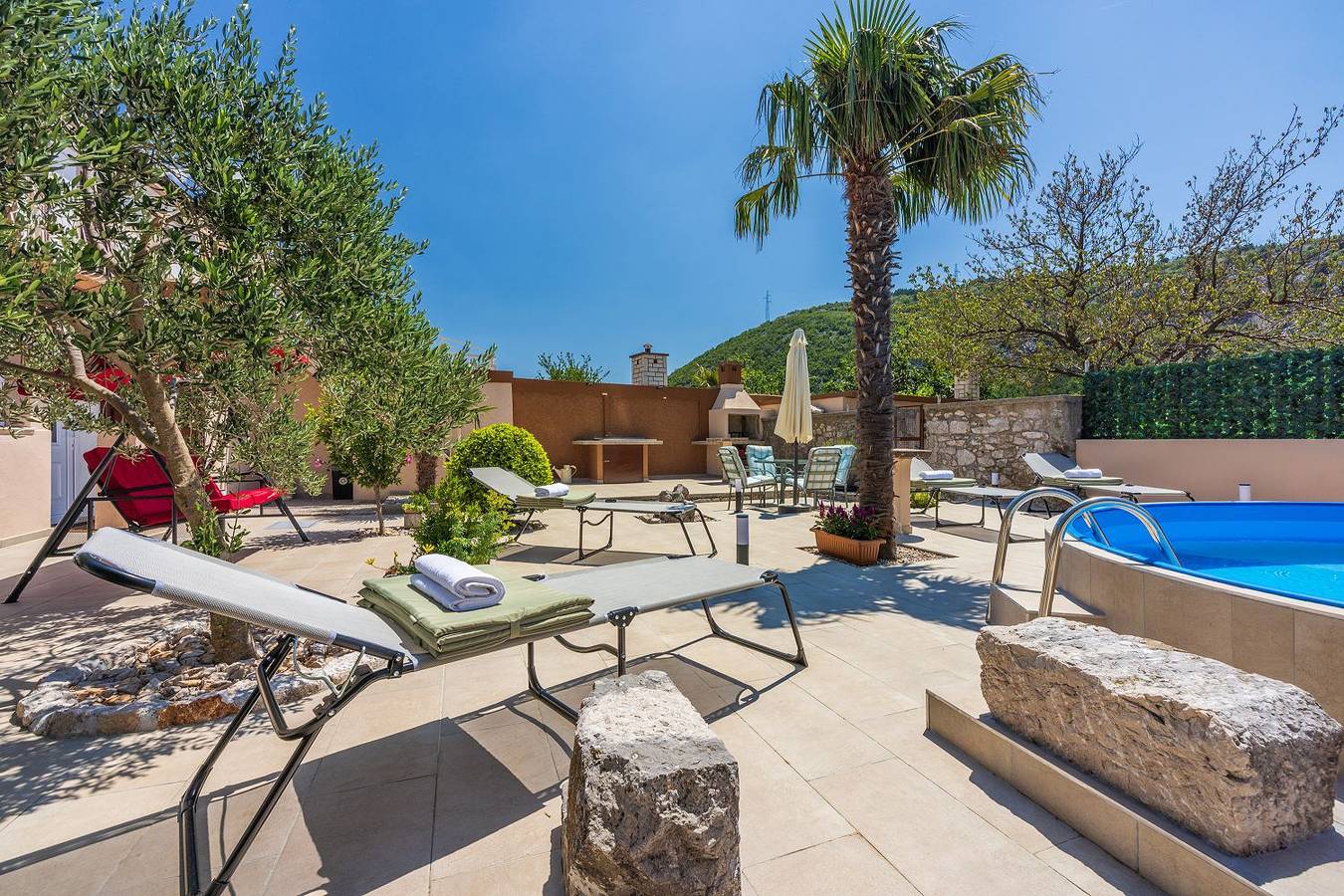 Hundefreundliche Villa mit Privatpool, Aussendusche, Grill und vielen Wanderwegen in der Umgebung in Crikvenica, Primorje-Gorski Kotar
