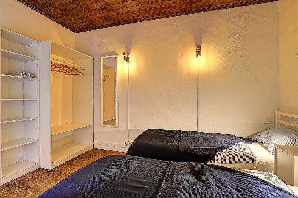 Living in a stylishly renovated town house in Santa Cruz de la Palma in El Planto, Santa Cruz de La Palma