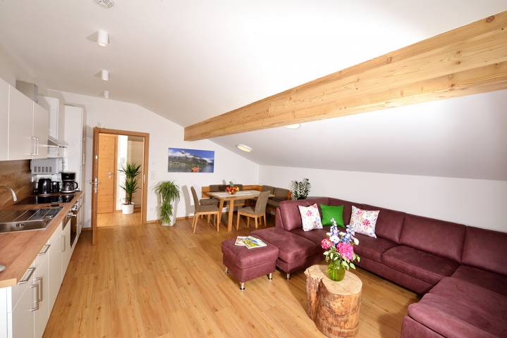 Ferienwohnung für 6 Personen, mit Balkon und Terrasse