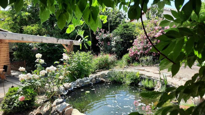 Maison d’hôte pour 2 personnes, avec jacuzzi ainsi que sauna et jardin, adapté aux familles dans Rhône - 2