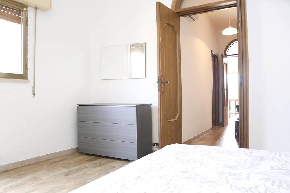 Ganze Wohnung, Villa Bona 1 with garden and outdoor shower in Specchiarica, Manduria