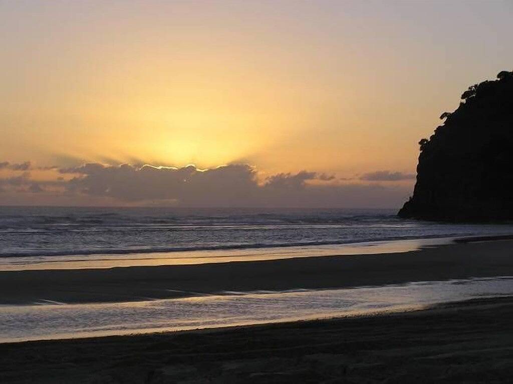 Holiday Home for 12 People in Orchid Beach, Fraser Coast