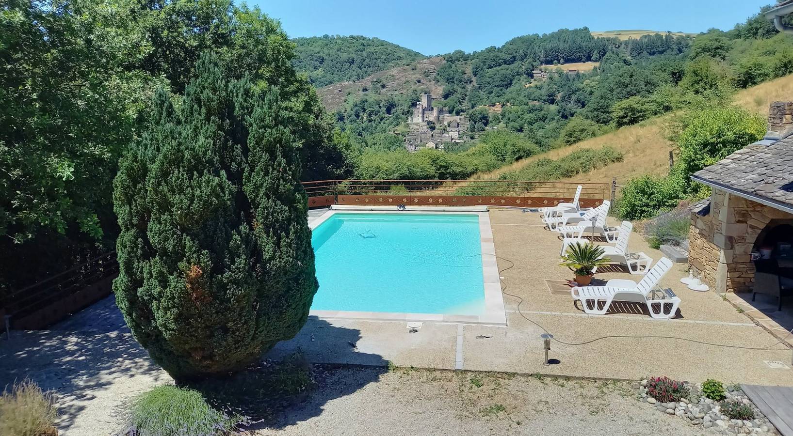 Le Belcastel - Gîtes les Hauts de Belcastel in Belcastel, Aveyron