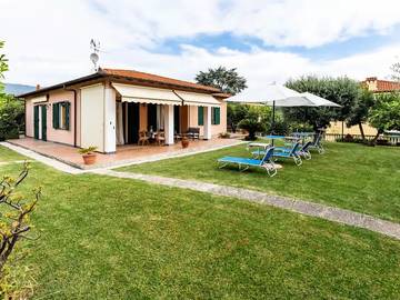 Villa für 4 Personen, mit Garten in Ligurien