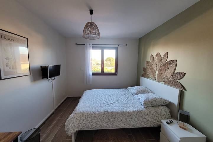 Location de vacances pour 24 personnes, avec terrasse et jardin, animaux acceptés à Tignieu-Jameyzieu - 4