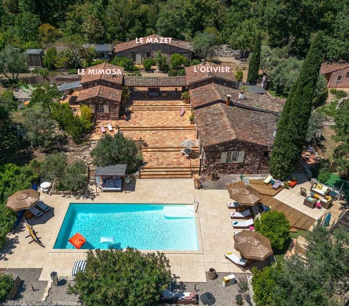 Maison de vacances pour 3 personnes, avec piscine et jardin ainsi que sauna et vue, animaux acceptés