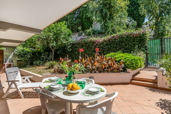 Gîte pour 4 personnes, avec Terrasse et Bassin pour enfant à Vallecrosia