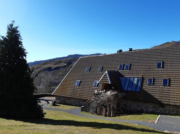Gîte pour 6 personnes, avec jardin et piscine à Saint-Jacques-des-Blats - 3