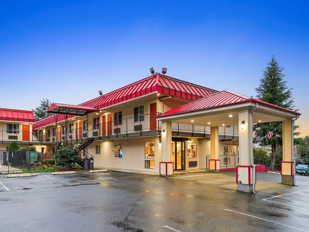 Geheel appartement, Queen Bed |Renton Wa in Renton, Lake Washington