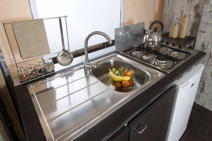 Bungalow für 5 Personen, mit Terrasse und Garten sowie Seeblick am Idrosee - 3