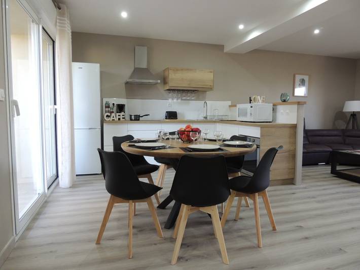 Gîte pour 6 personnes, avec terrasse à Peyrins - 3