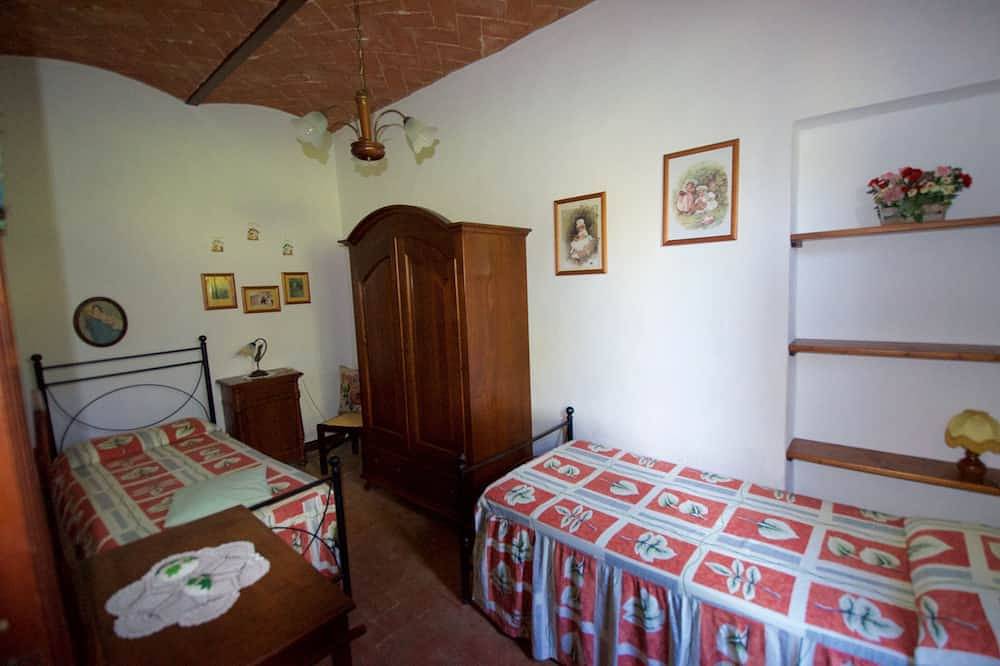 Familienfreundliches, komfortables Ferienhaus mit Privatpool in Meernähe in Montescudaio, Etruskische Küste