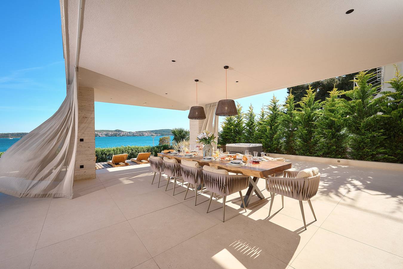 Luxury Beachfront Villa Malia Trogir with Pool in Trogir, Split-Dalmatien