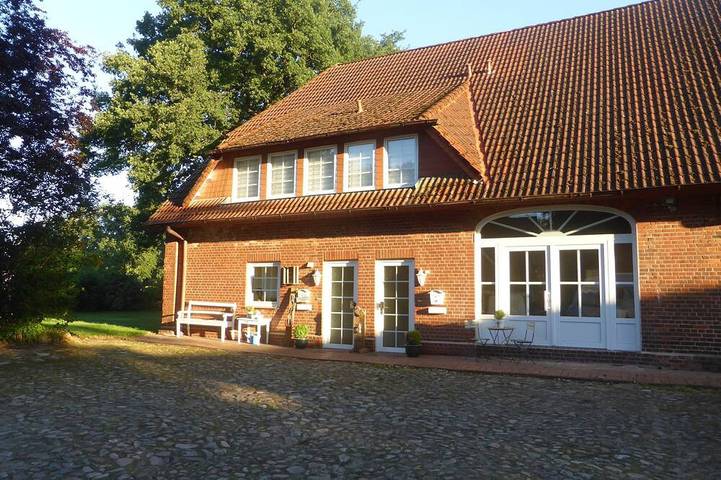 Ferienwohnung für 5 Personen, mit Terrasse und Garten - 1
