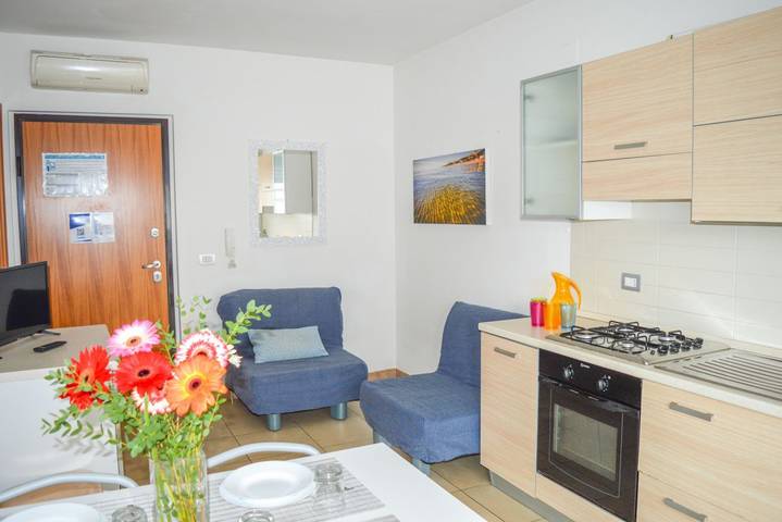 Gîte pour 6 personnes, avec balcon/terrasse et piscine à Pineto - 2