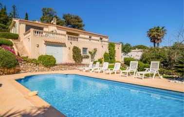 Location de vacances pour 8 personnes, avec terrasse et jardin, animaux acceptés dans Saint-Aygulf