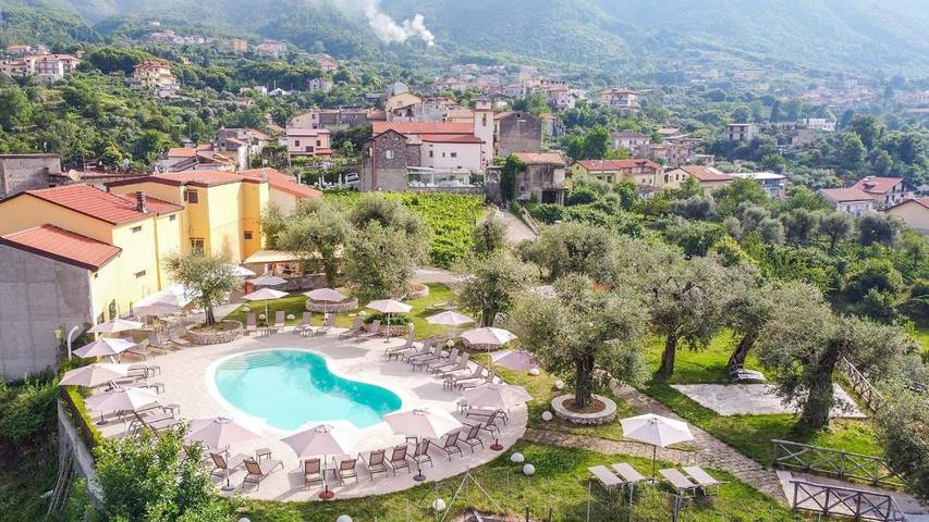 Resort per 2 persone, con Terrazza e Giardino nonché Piscina e Panorama in Costiera amalfitana