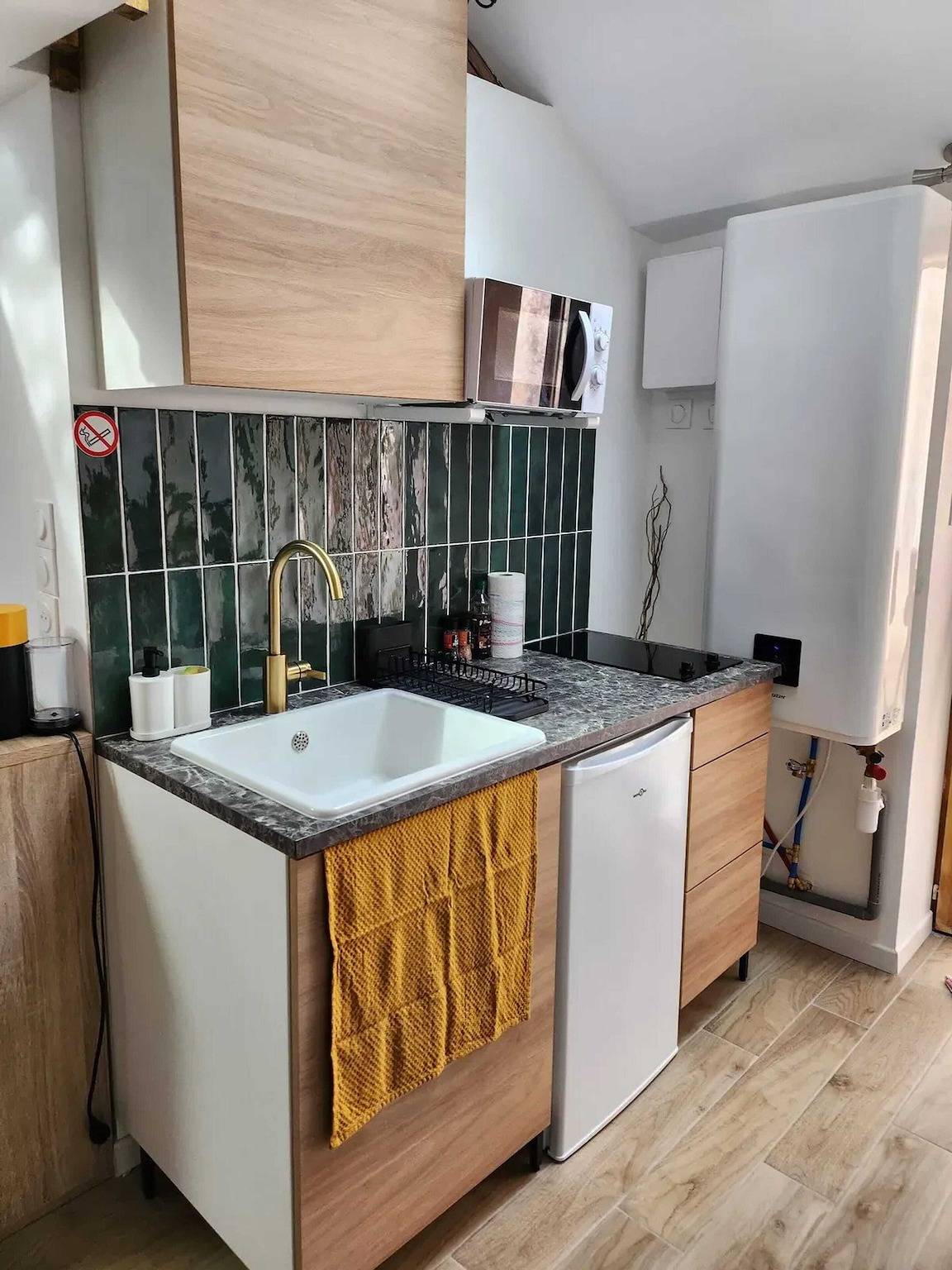 Entire studio, Cozy Studio with Garden in Ballan-Miré in Ballan-Miré, Tours region