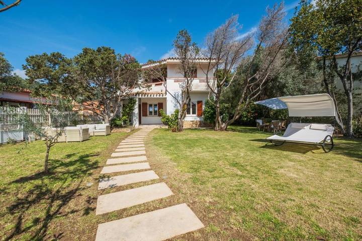 Villa pour 6 personnes, avec jardin et vue à Solanas