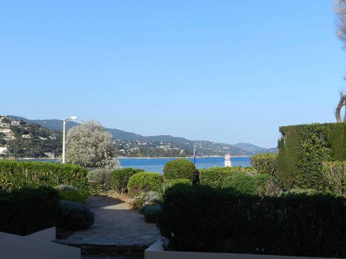 Appartement de vacances pour 4 personnes, avec vue et jardin