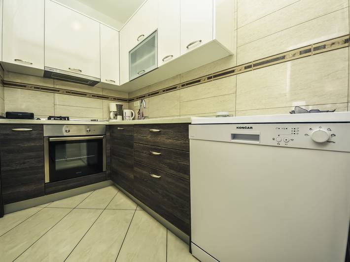 Ferienwohnung für 8 Personen, mit Balkon in Maslenica - 4