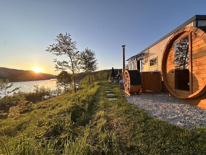 Chalet für 6 Personen, mit Whirlpool und Garten sowie Terrasse und Sauna, mit Haustier