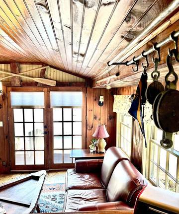 Cabin for 2 Guests in Plymouth (MA), Massachusetts, Picture 1