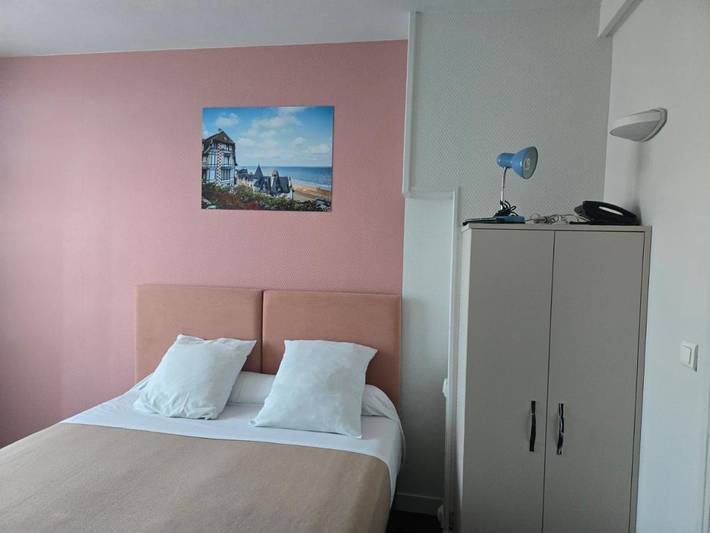 Hôtel pour 4 personnes, avec balcon et vue à Flers - 3