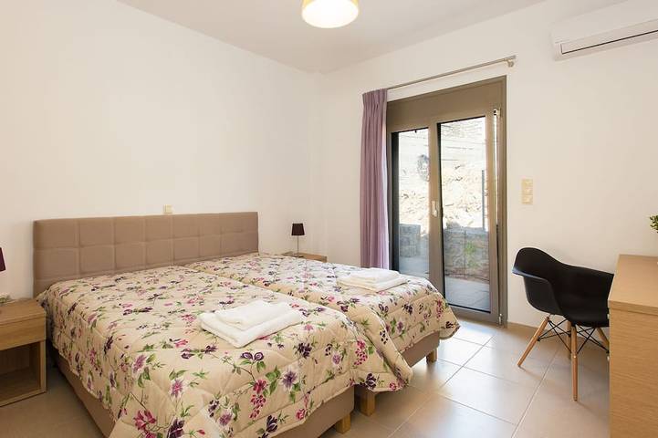 Villa nueva con vistas panorámicas al mar, a 2 km de la playa. in Rethymno und Umgebung