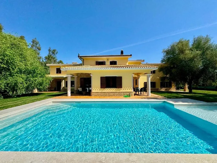 Appartamento vacanze per 4 persone, con piscina e giardino - 1