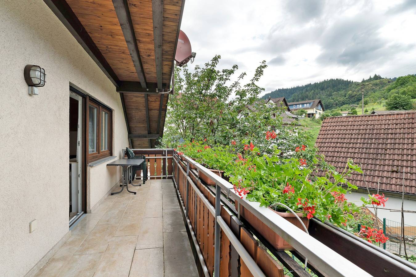 Ganze Wohnung, Ferienwohnung Hörth 2" mit Bergblick, Gemeinschaftsgarten und Wlan in Bühlertal, Nordschwarzwald