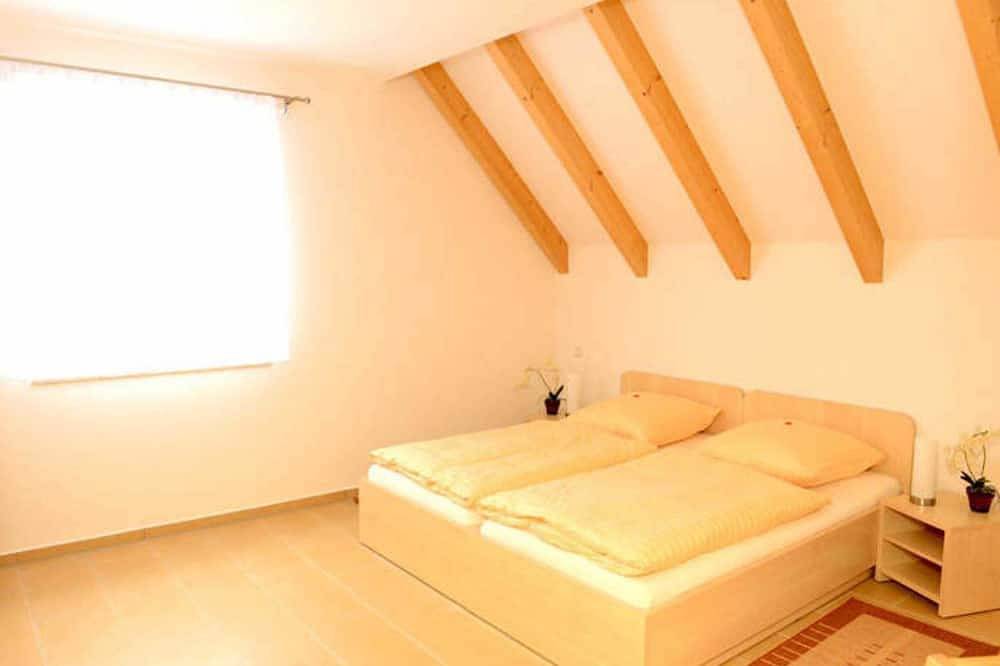 Ganze Wohnung, Ferienwohnung 8 - 115qm (2-6 Personen) - Weichaer Hof Fbs Sonja Fritsch & Hagen in Weißenberg, Oberlausitz Niederschlesien