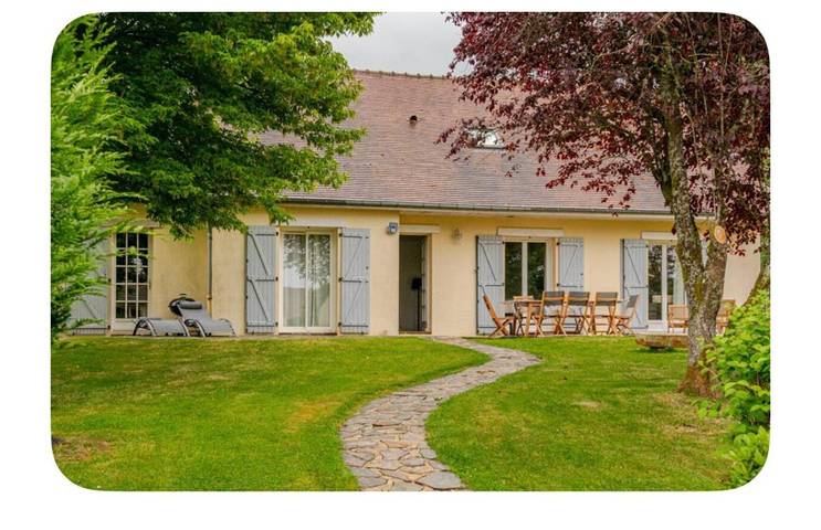 Location de vacances pour 12 personnes, avec Terrasse et Jardin à Thiron-Gardais