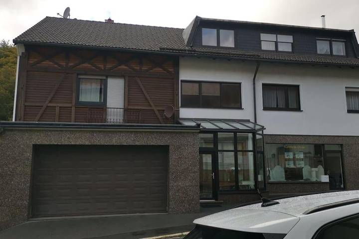 Ferienwohnung für 5 Personen, mit Garten und Terrasse in Fichtelberg