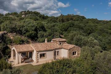 Cottage pour 6 personnes, avec jardin à Castiadas