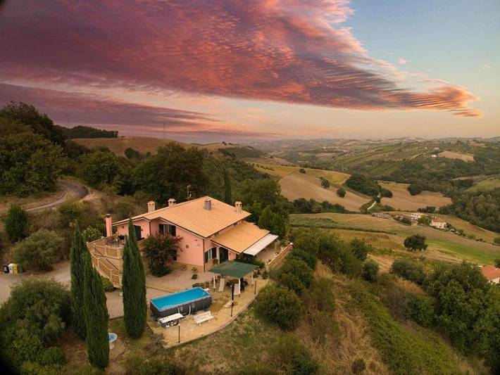 Gîte pour 6 personnes, avec jardin ainsi que piscine et vue, animaux acceptés à Penne - 2