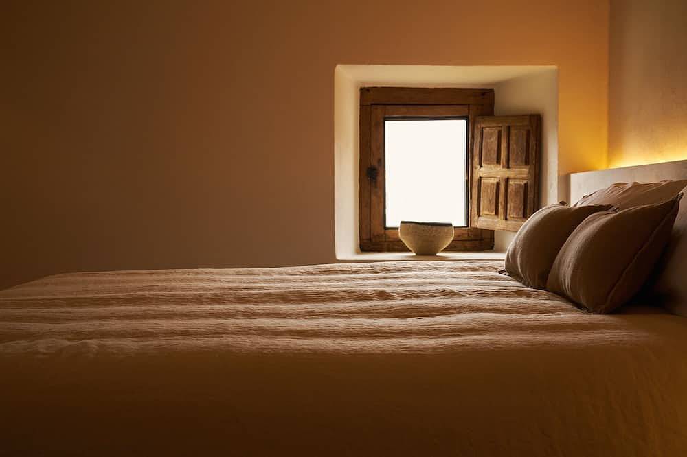 Apartamento entero, Apartamentos Rurales Solo Palacio. Entorno Exclusivo en mitad de la naturaleza. in Llanuces, Quirós