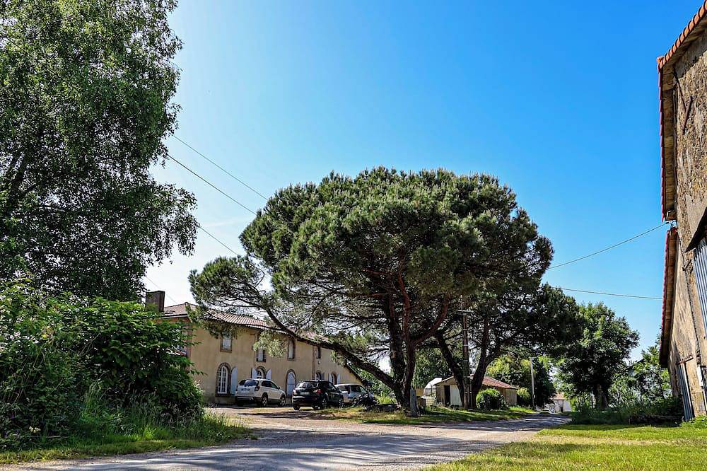 Gite Refuge des Deux Pins  proche du Puy du Fou in La Forêt-sur-Sèvre, Deux-Sèvres