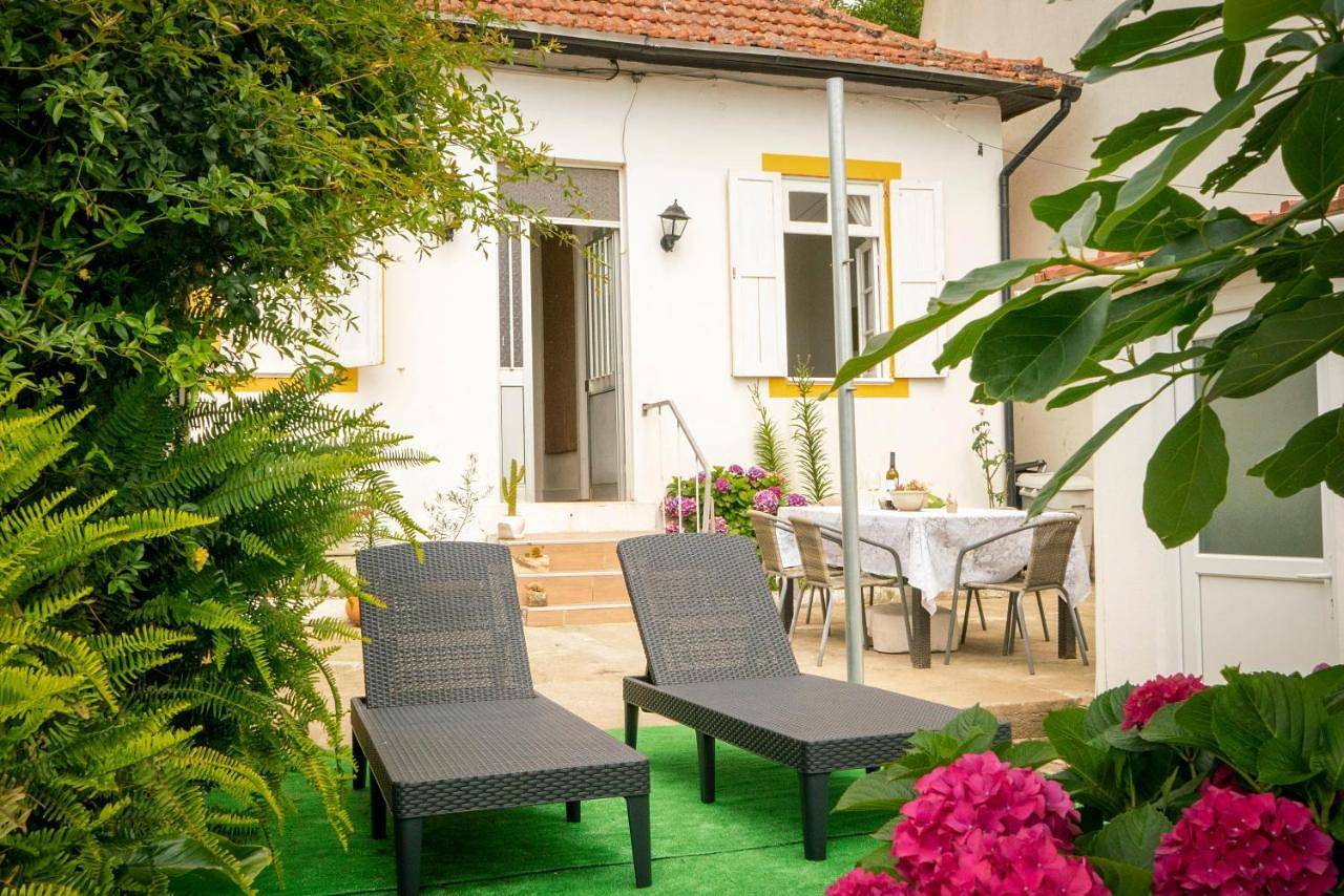 Double Room with Shared Bathroom in Nevogilde, Porto