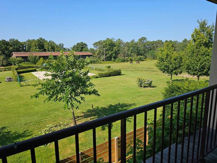 Gîte pour 4 personnes, avec vue ainsi que jardin et piscine à Pardaillan - 2